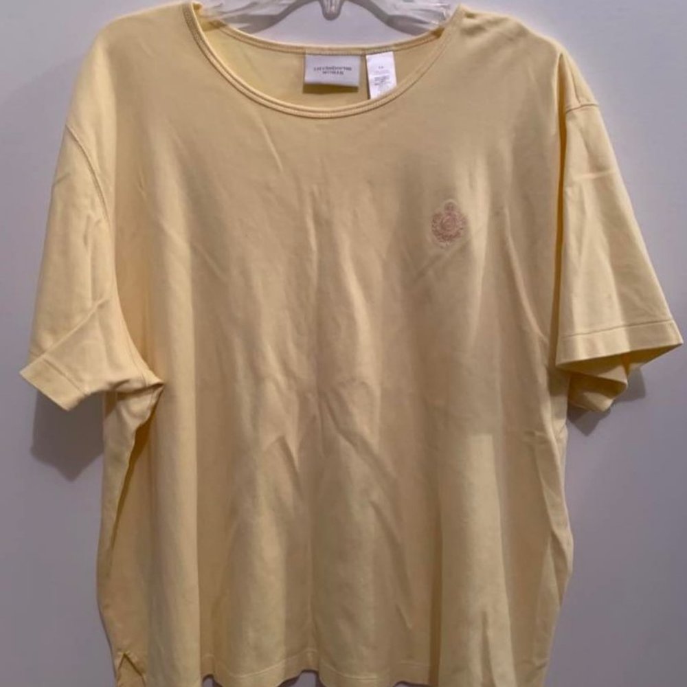 New Classy Pale Yellow Liz Claiborne Short Sleeve Top